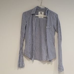 🎁 Gilly Hicks Button Up